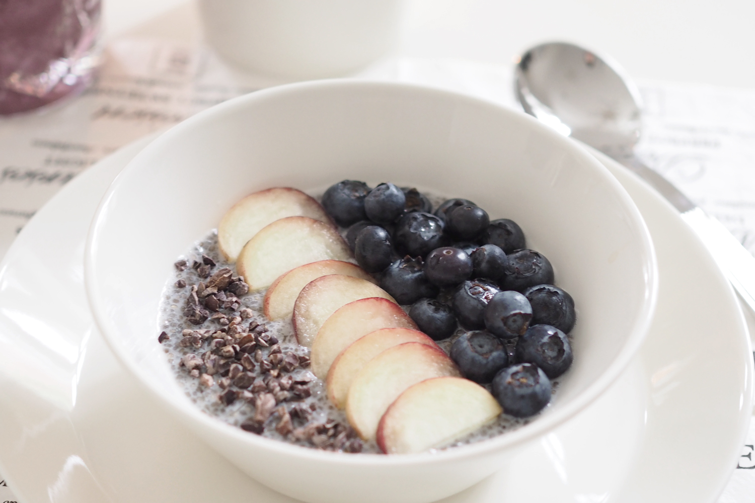 Char and the city - Sweet breakfast table setting for two - yummy chia-pudding recipe